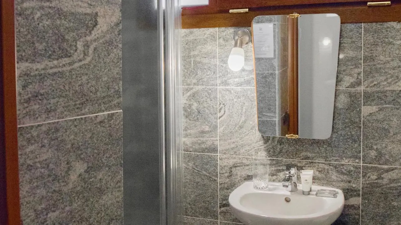 ** Gasthof Aiello Suites Mailand Italien
